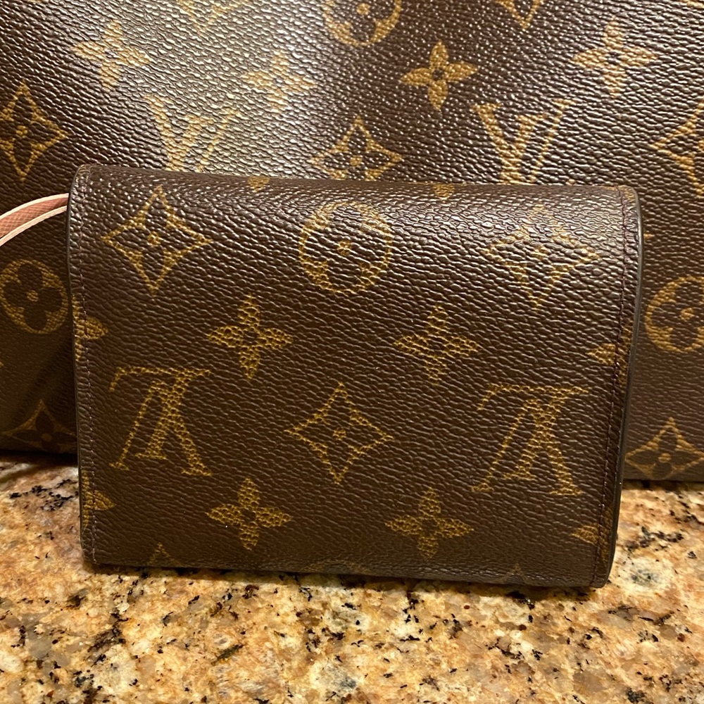 SOLD❤️Louis Vuitton Victorine wallet rose monogram - Picture 3 of 14